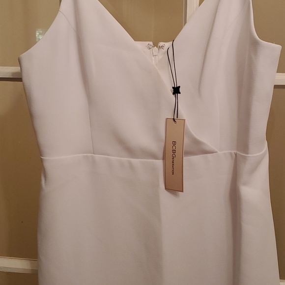 Dresses - Picture 2 of 6